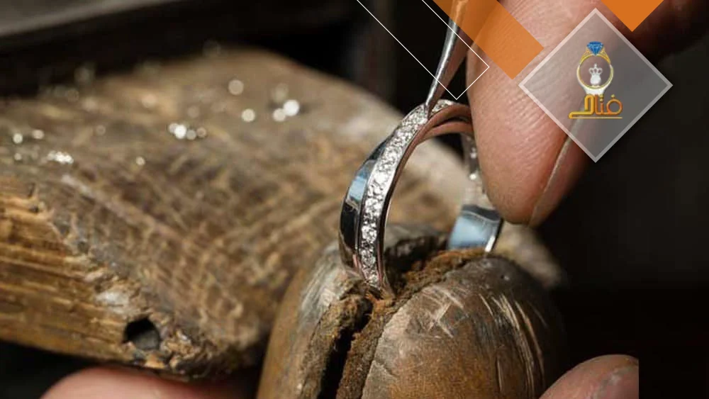 آموزش قلم زنی طلا